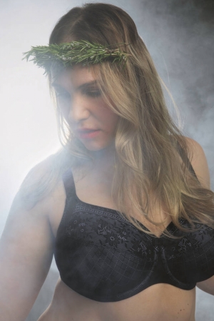 ROSEMARY 001 zwart