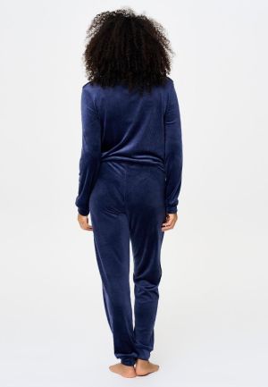 8623 389 Black iris